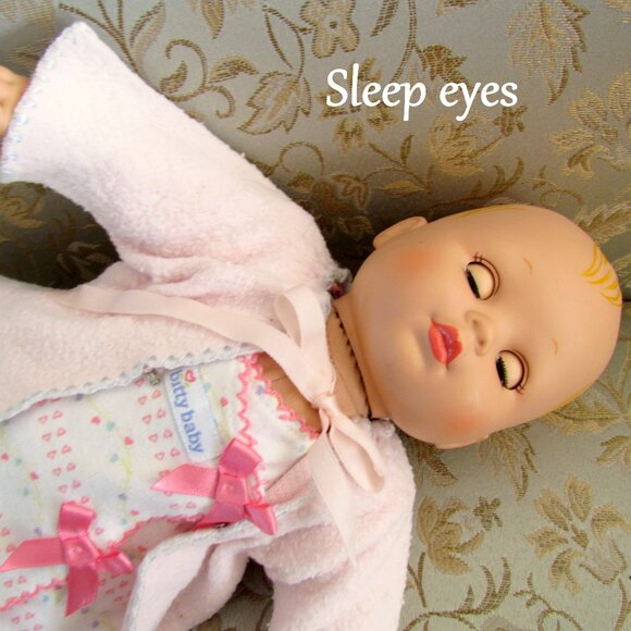 16" BABY DOLL MADAME ALEXANDER 2006 w WARDROBE; SEE ALL THAT'S INCLUDED! EUC - Picture 6 of 13